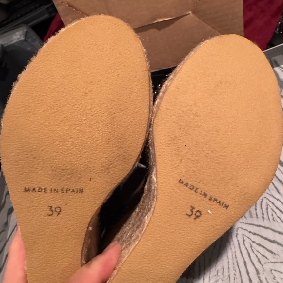 Alexander McQueen Black and Gold Studded Wedges - Picture 5 of 6